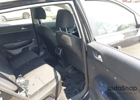 2018 Kia Sportage Lx z USA, uszkodzony, nr VIN KNDPMCACXJ7426168